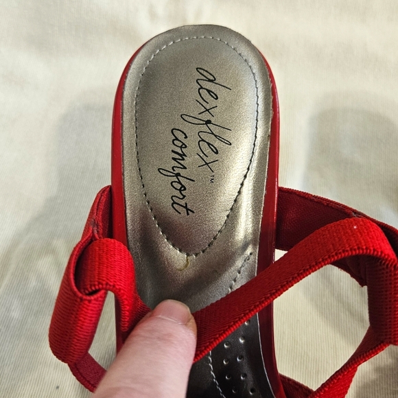 Deflex Comfort red 3" stiletto heels, size 8. - Picture 5 of 7